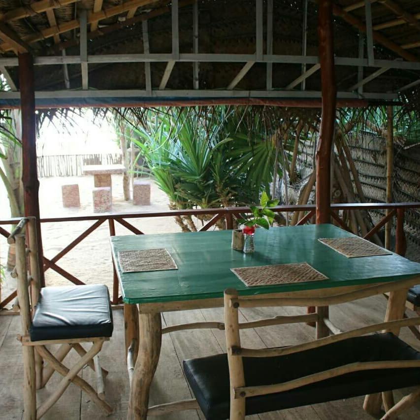 Happy Cocos Beach House Waskaduwa Ngoại thất bức ảnh