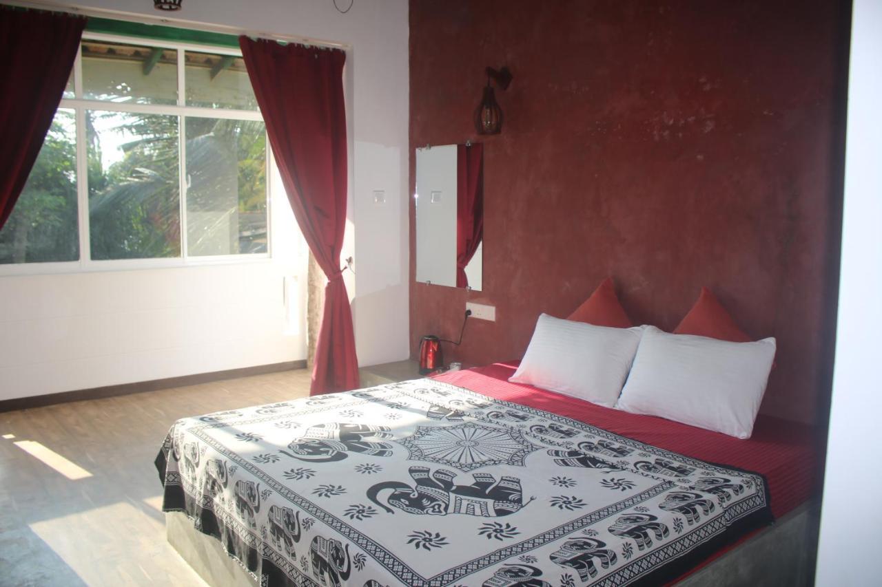 Happy Cocos Beach House Waskaduwa Ngoại thất bức ảnh